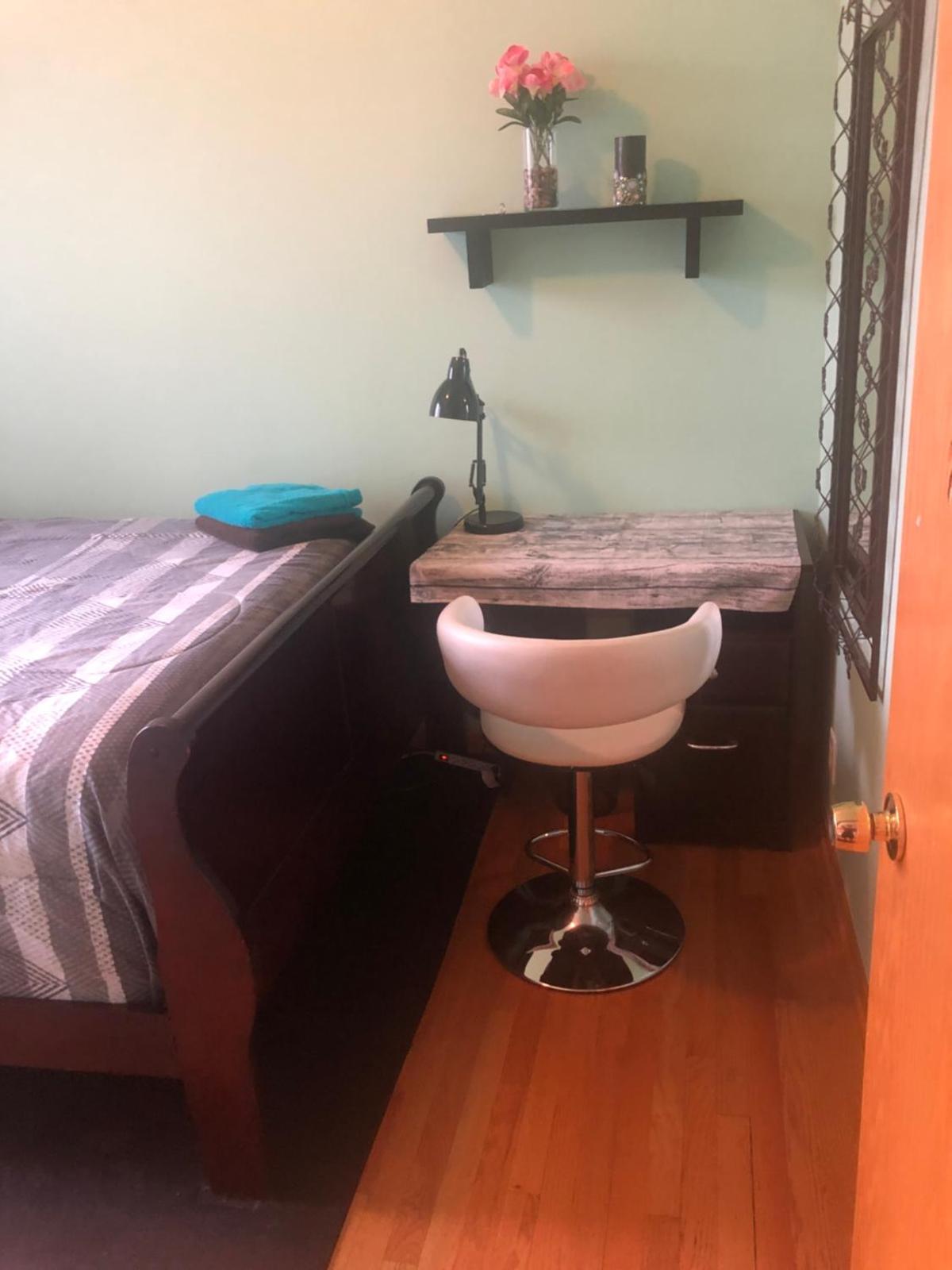 Room in Ukrainian Village Main image 1